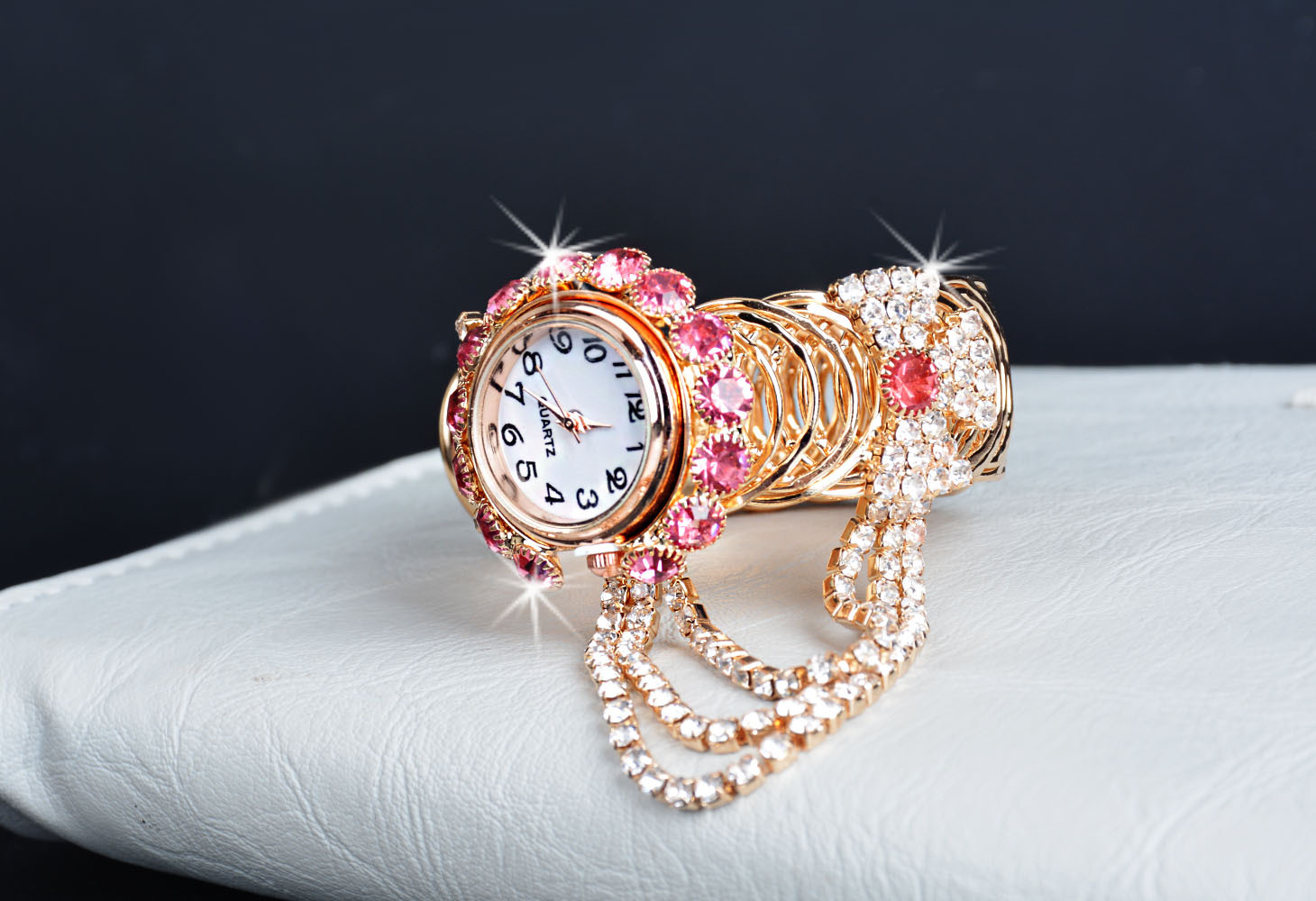 Montre Effraction Crystal Style rétro pour femmes