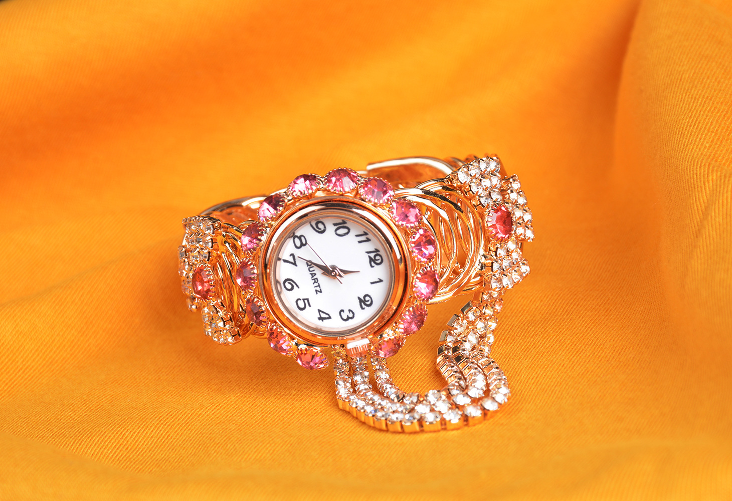 Montre Effraction Crystal Style rétro pour femmes
