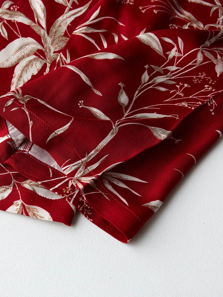 Pyjama boutonné à manches longues et col en V imprimé érable rouge
