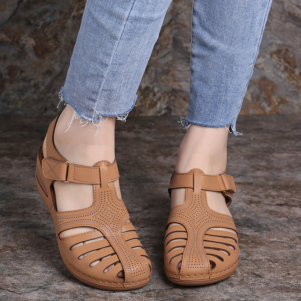 LOSTISY Women Lightweight Hollow Out Soft Sole Sandals